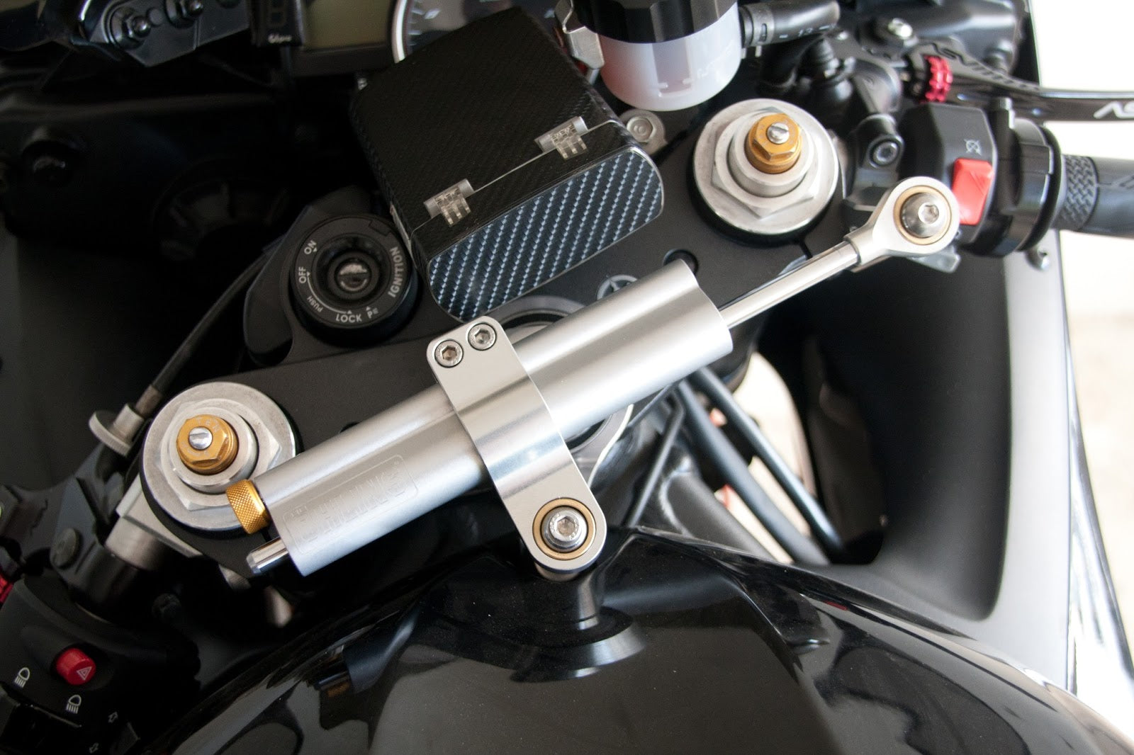 OHLINS:SD 020
